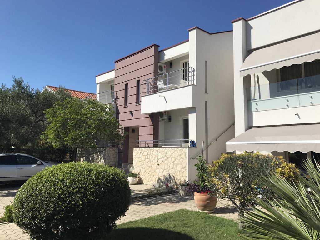 Apartmani Ukalovic 자다르 외부 사진