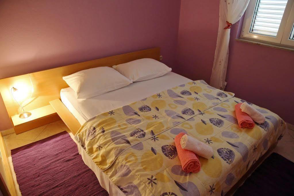 Apartmani Ukalovic 자다르 외부 사진